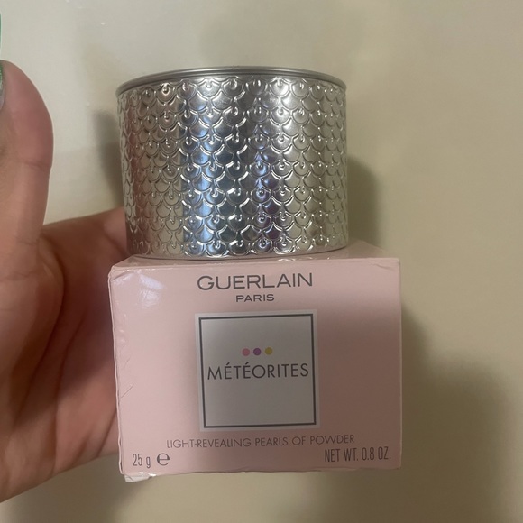 Guerlain Paris Meteorites Illuminating Powder Pearls
